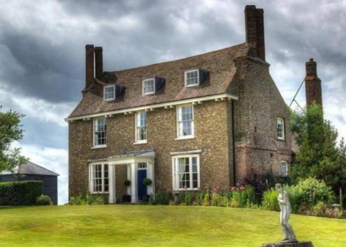 Goss Hall Bed & Breakfast