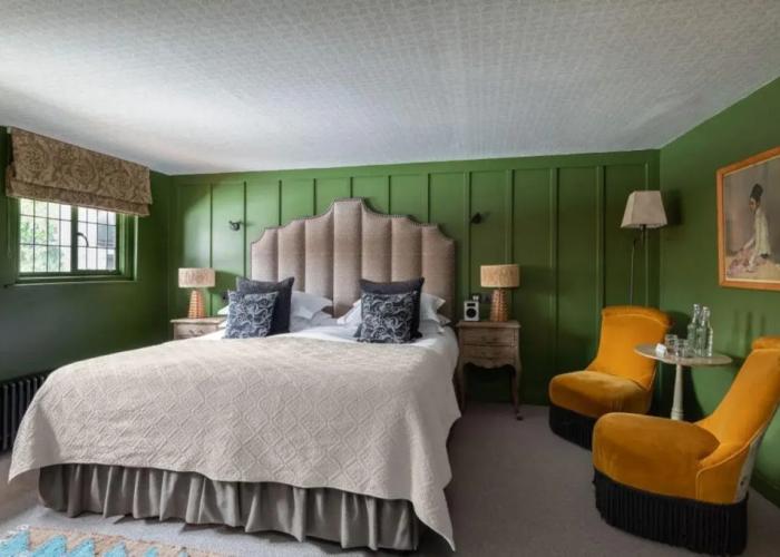 The Falstaff Hotel