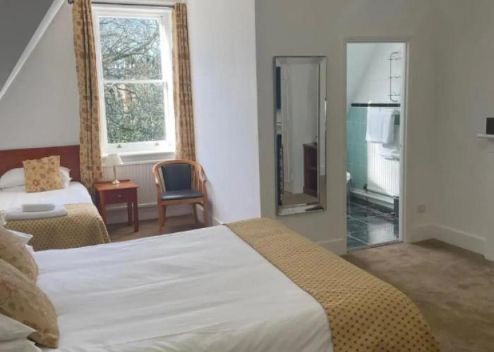 Canterbury Hotel