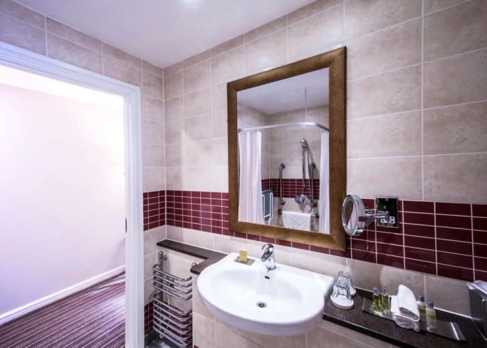 DoubleTree by Hilton Cheltenham-Cotswolds