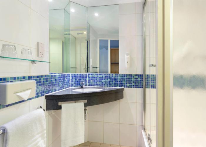 Holiday Inn Express Cheltenham by IHG