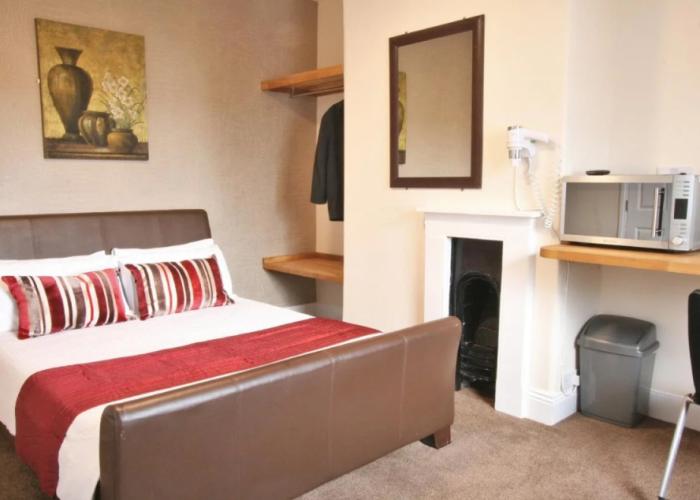 Central Hotel Cheltenham by Roomsbooked