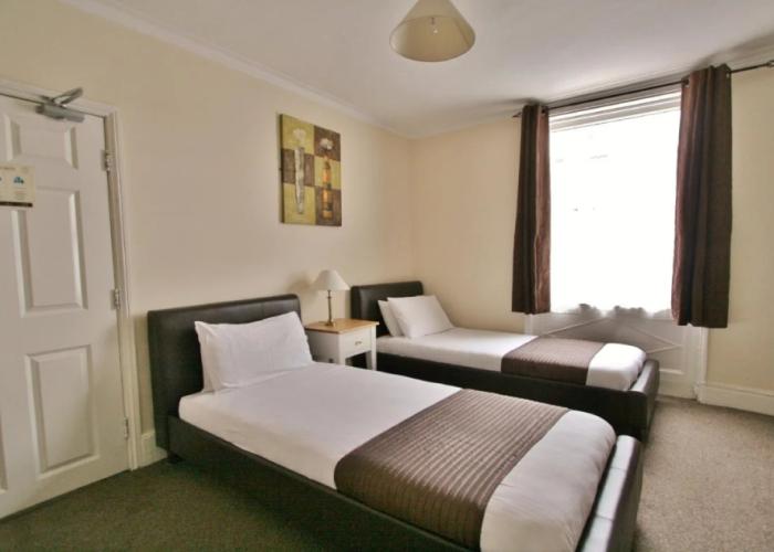 Central Hotel Cheltenham by Roomsbooked