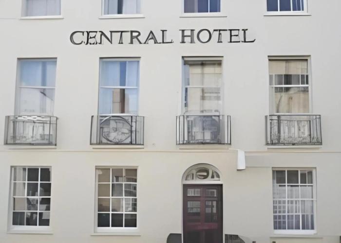 Central Hotel Cheltenham by Roomsbooked