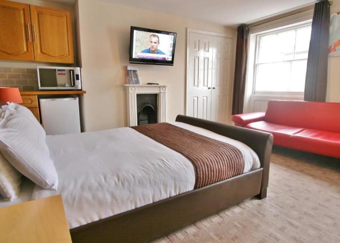 Central Hotel Cheltenham by Roomsbooked