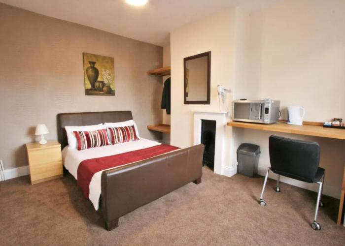 Central Hotel Cheltenham by Roomsbooked