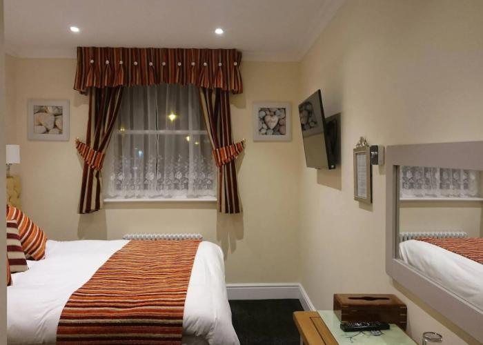 Rooms on The Prom