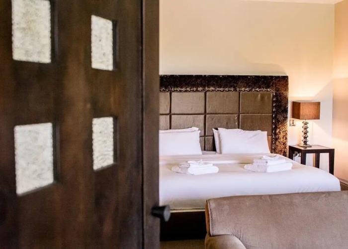 Peak Edge Hotel