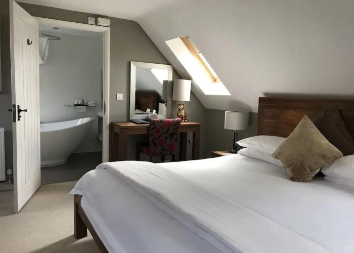 Crouchers Hotel