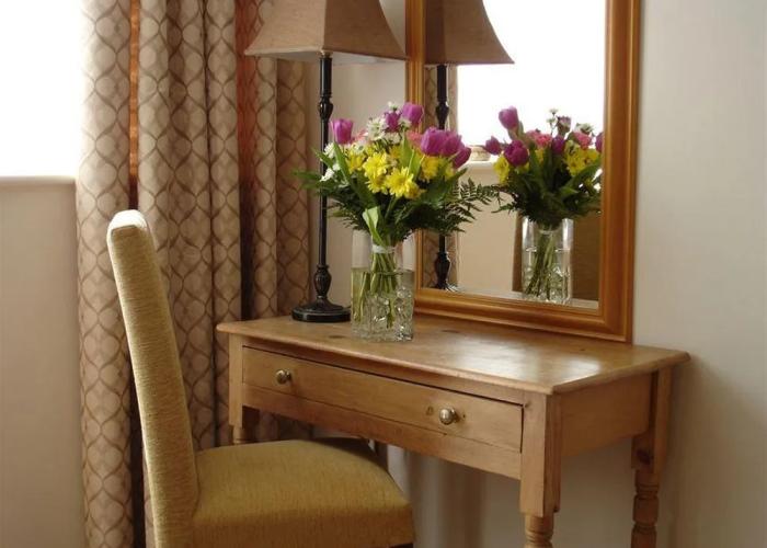 Crouchers Hotel