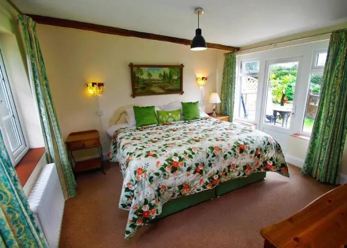 Hunston Mill Self Catering Cottages