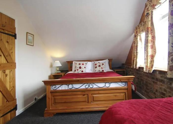 Hunston Mill Self Catering Cottages