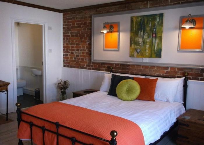 The Chichester Inn