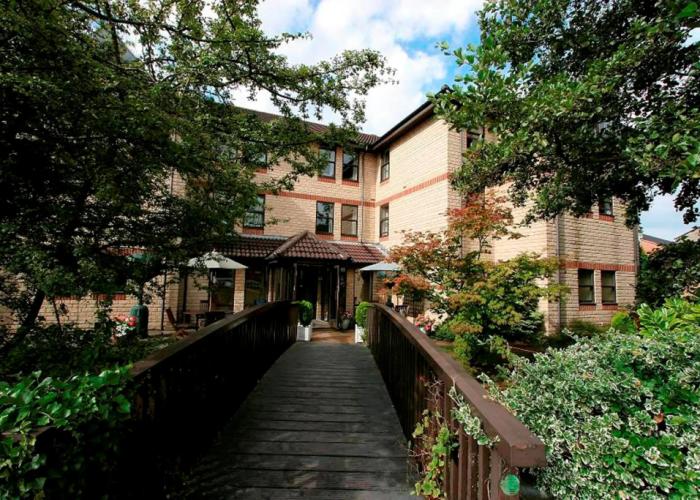 Riverside Hotel
