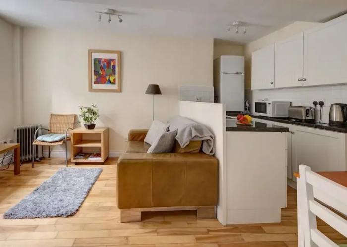 The Shop Cotswold Apartment Sleeps 2