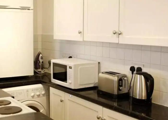 The Shop Cotswold Apartment Sleeps 2