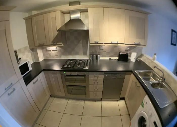 Harpers Brook  5 bedrooms TV Netflix