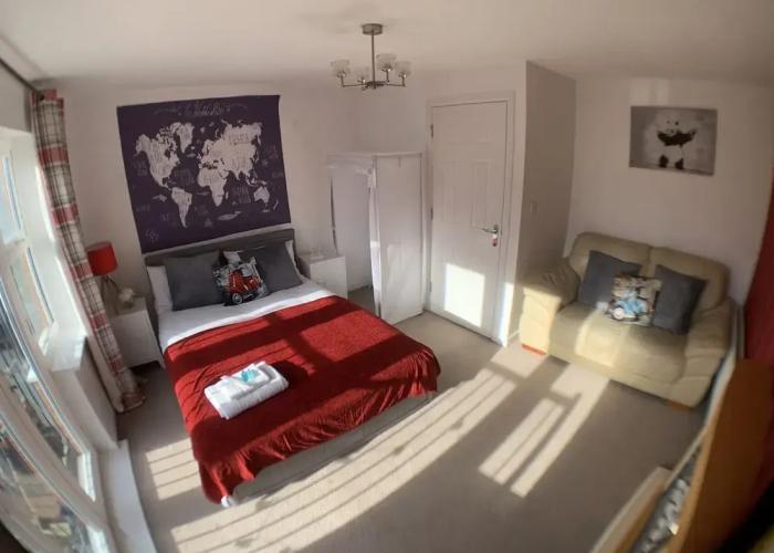 Harpers Brook  5 bedrooms TV Netflix