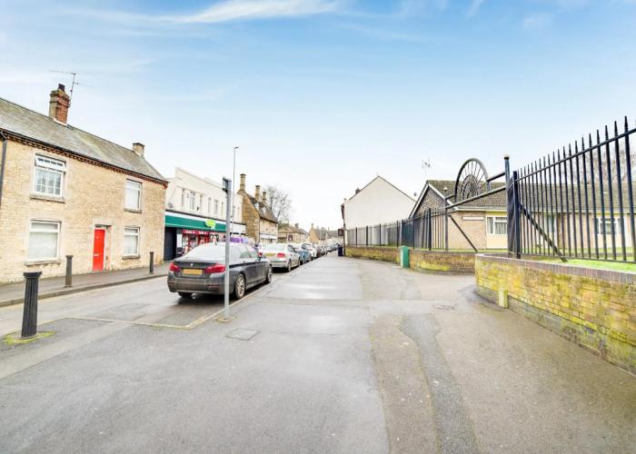 Contractor Accommodation - Cacco