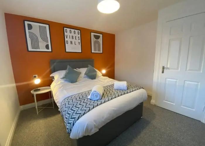 Host Stay Bluebell Close