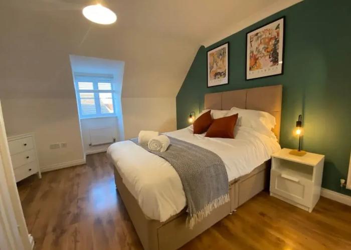Host Stay Bluebell Close