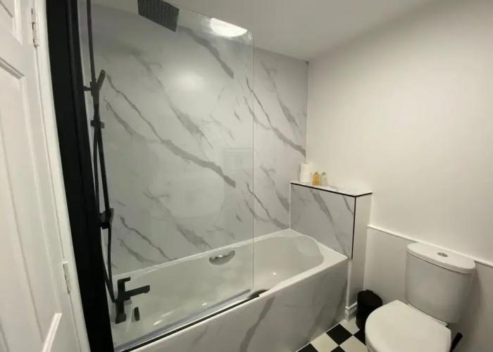Host Stay Bluebell Close