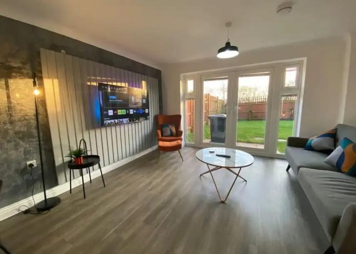 Host Stay Bluebell Close