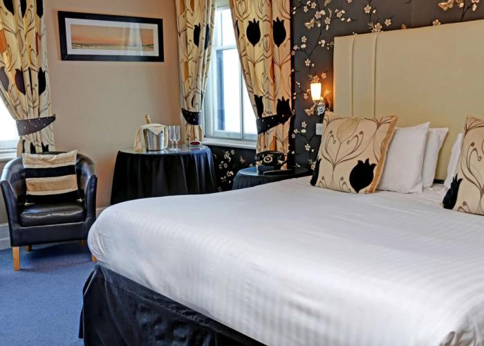 Best Western New Holmwood Hotel