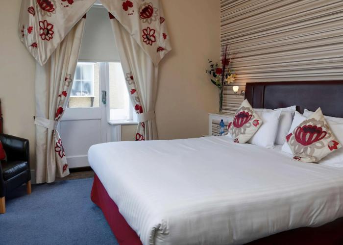Best Western New Holmwood Hotel