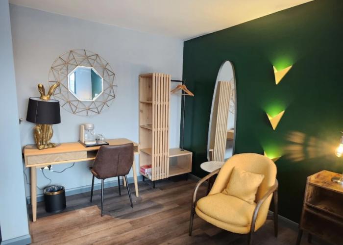 Pinnacle Suites