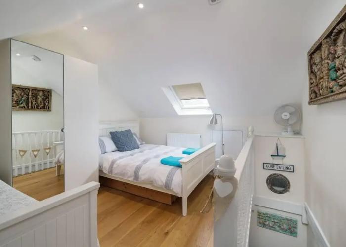 Impeccable 3 bed 2 Bath Central Cowes Cottage