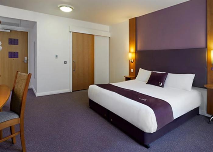 Premier Inn Gatwick Crawley Town (Goffs Park)