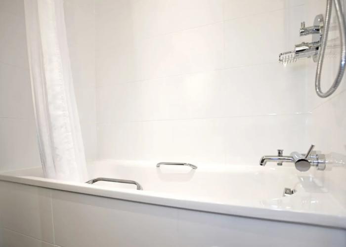 Sandman Signature London Gatwick Hotel