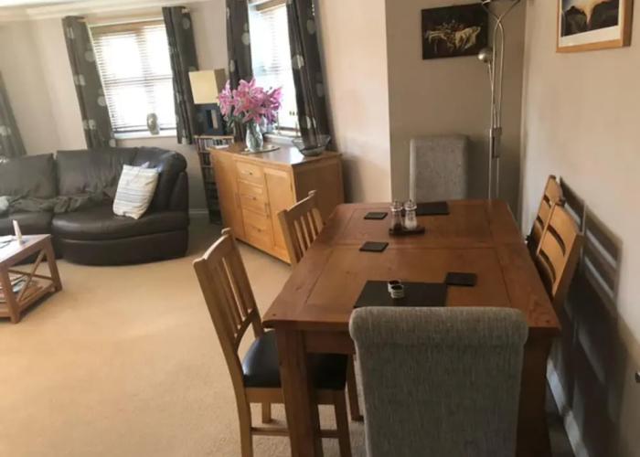 Captivating Apartment in Copthorne, Near Gatwick