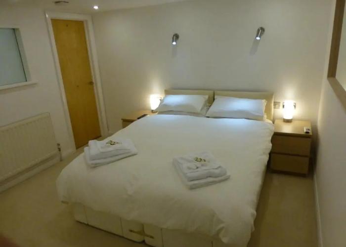 Earle House Serviced Apartments