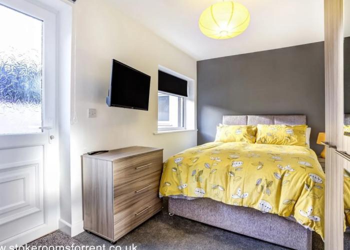 Townhouse Plus @ 166 Edleston Road Crewe