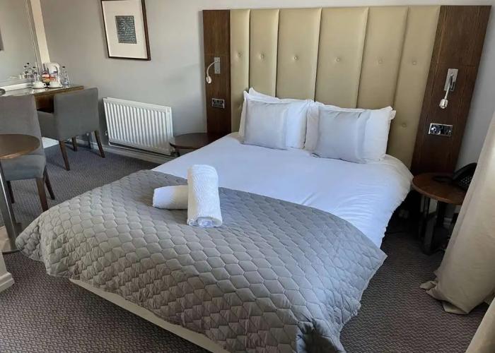 The George Hotel