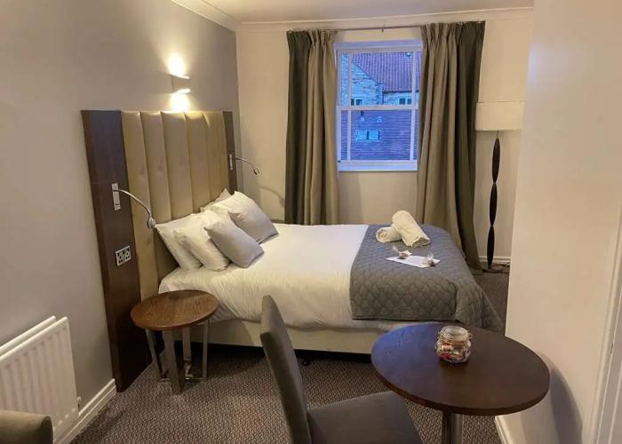 The George Hotel