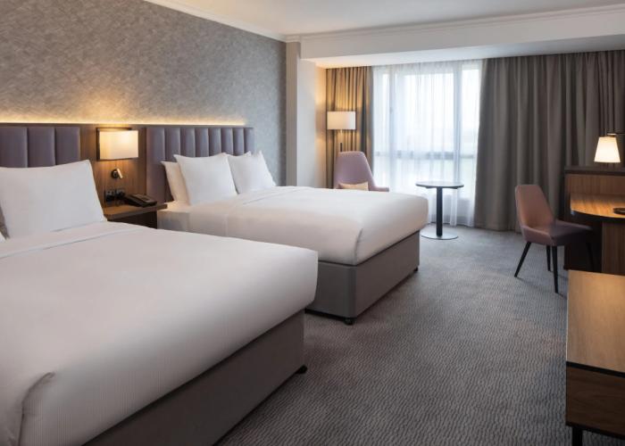 DoubleTree by Hilton Dartford Bridge