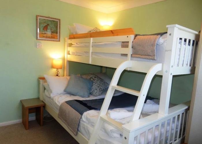Sheena's Dartmouth Chalets