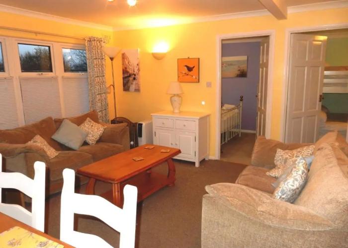 Sheena's Dartmouth Chalets