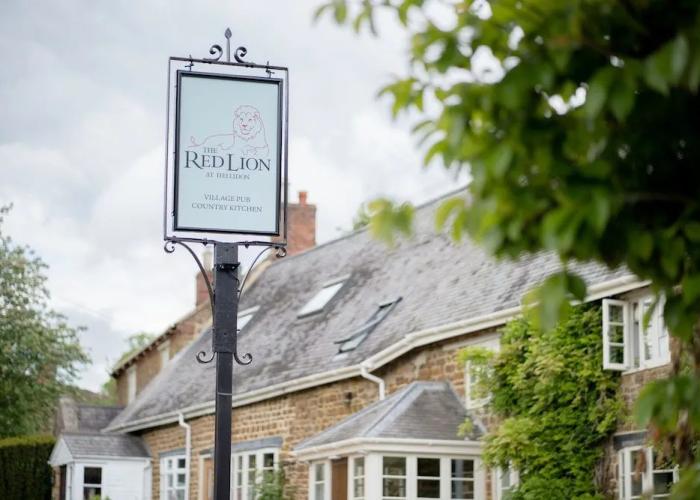 The Red Lion at Hellidon