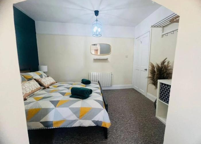 Family 4-bed Apartment in Dawlish With Sea View