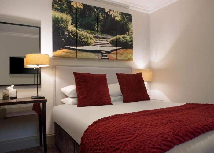 Sunday Box Hill Burford Bridge Hotel