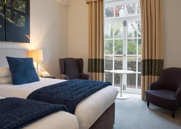 Sunday Box Hill Burford Bridge Hotel