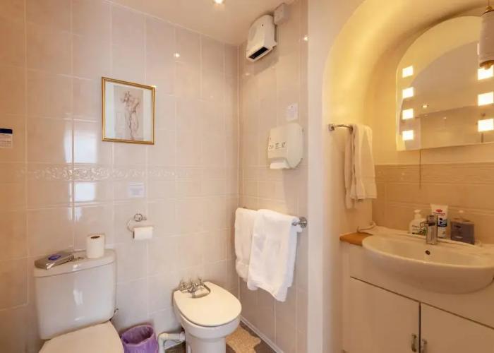 Hubert House Guesthouse