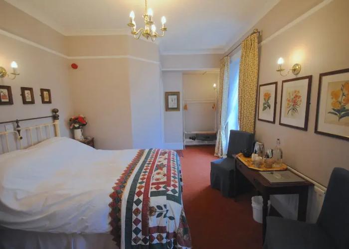 Churchill Guest House