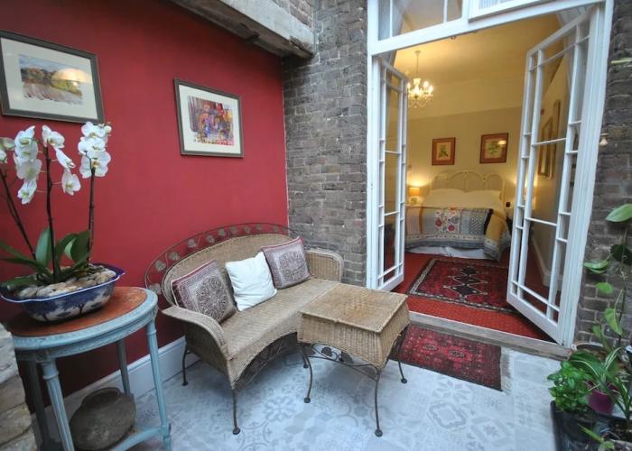 Churchill Guest House