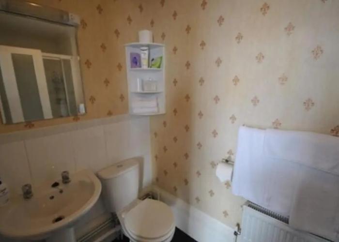 Churchill Guest House