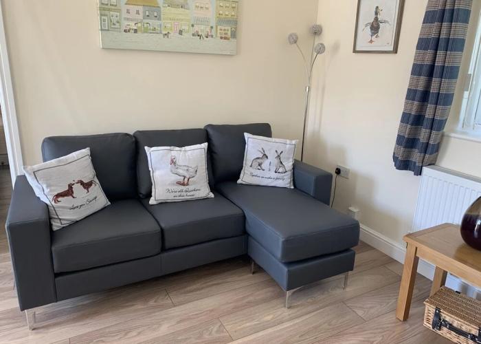 Cosy , Village Location - One Bedroom Barn